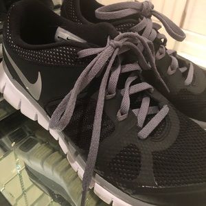 Black Nike’s for Youth.